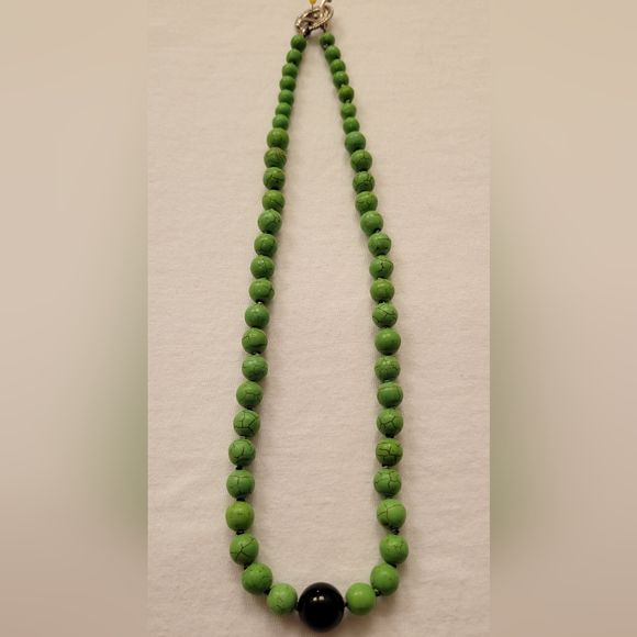 turquoise Jewelry - Stunning Green Turquoise and Black Onyx Necklace
